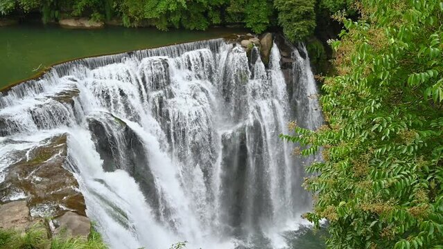 Belongs to anticline waterfalls, similar to Niagara Falls in North America Shifen Waterfall is located in Pingxi District, New Taipei City. Taiwan