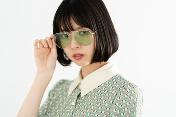 サングラスをした女性