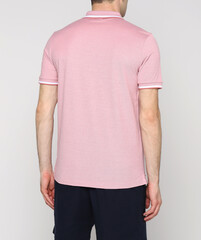 pink t shirt 