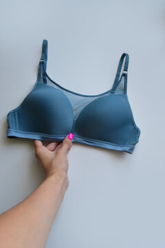 lingerie, bra, briefs, lingerie shop, seamless lingerie, thongs, online shopping, bright colors, colorful busts, basic lingerie, clothes