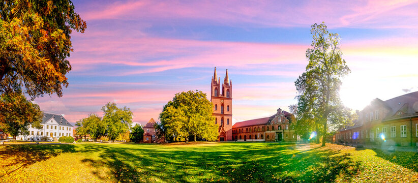 Kloster Dobbertin, Dobbertiner See, Deutschland 