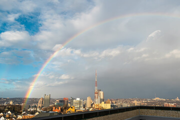 Rainbow after a storm over downtown Pittsburgh, Pennsylvania - obrazy, fototapety, plakaty