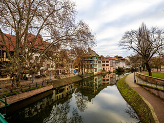 Traditionelle Fachwerkhäuser im Grachtenviertel La Petite France in Straßburg, UNESCO-Welterbe, Elsass, Frankreich