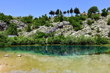 Źródło rzeki Cetina, woda, Chorwacja, atrakcja turystyczna, natura, krajobraz, jezioro, lato,...