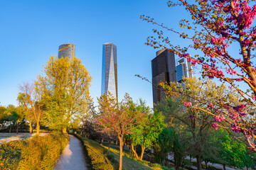 Madrid, torres o rascacielos de la ciudad de Madrid, desde el Paseo de la Castellana, Madrid, España.