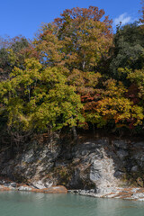 秋の長瀞の岩畳