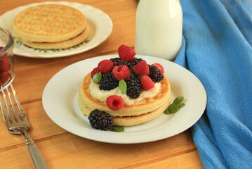 waffles with berries