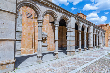 Obraz premium Basílica de San Vicente en la ciudad de Ávila, Castilla y León, España.