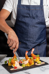 Armando un plato  de mariscos y wancaina