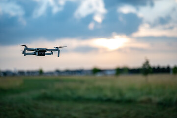 Fototapeta na wymiar Drone hovering above the skyline as dusk approaches. 
