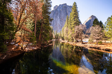 Fototapeta na wymiar Yosemite National Park with water reflections