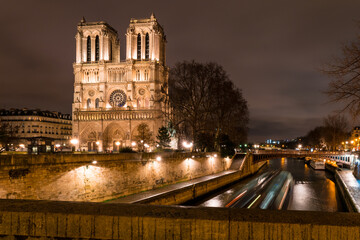 Fototapeta na wymiar Notre Dame de Paris cathedral, France