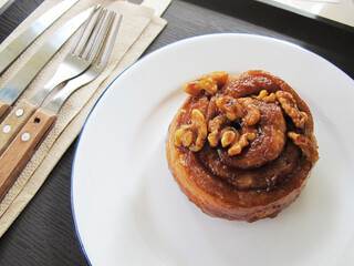 cinnamon bread with nut