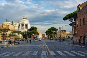 Fototapeta na wymiar Via dei fori imperiali à Rome