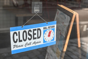 fermé closed commerce café restaurant horaire fermeture