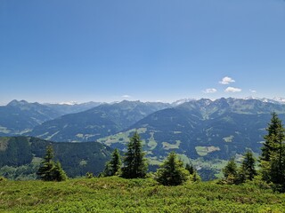 Fototapeta na wymiar Ausblicke auf der Moosalmhöhe in Gries im Pinzgau