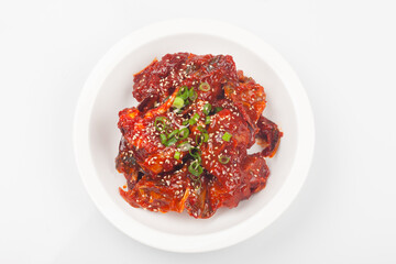 
A dish made by mixing trimmed crabs with a sauce made of red pepper powder, soy sauce, and sugar.