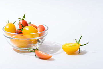 皿に盛ったミニトマト（アイコ）
