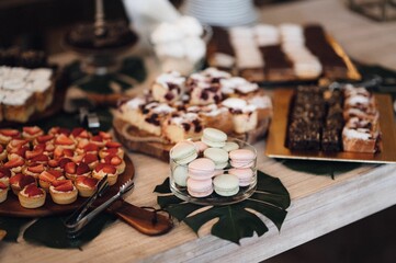 Beautiful wedding table setup with delicious desserts.