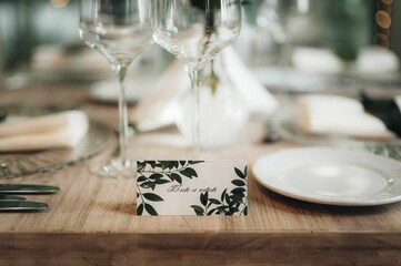 Beautiful wedding table setup with vibrant floral decorations.