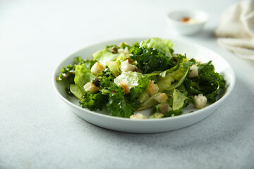 Healthy leaf salad with bread croutons