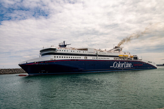 The Color Line Super Speed 2 leaving the port of Hirtshals Denmark for Larvik Norway.