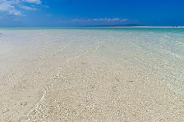 竹富島の青い空と海