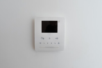 Remote control of the intercom with a screen and touch control panel