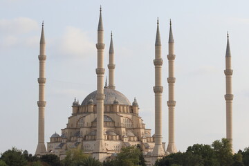 Fototapeta na wymiar Sabanci mosque in Adana Park