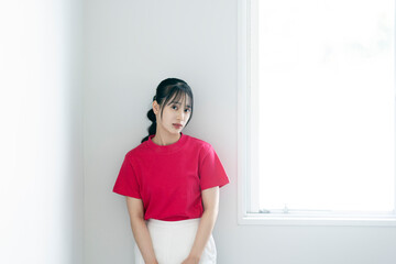 若くて爽やかな女性