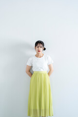 若くて爽やかな女性