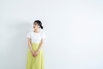 若くて爽やかな女性