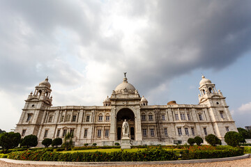 Fototapeta na wymiar Exterior of the Victoria Memorial in Calcutta (Kolkata) West Bengal - India, Asia