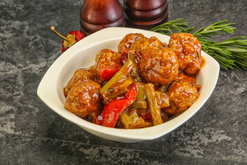 Meat ball in tomato sauce