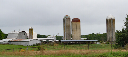 Farm with silos © RonLin Photography