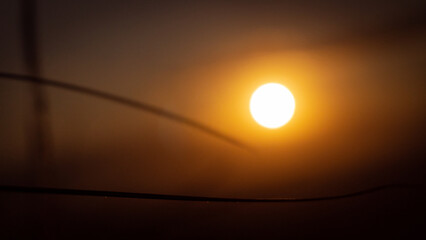 Torre Torre: Encanto dorado en Huancayo: Un paisaje mágico en la hora dorada
