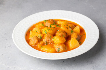 Potato dish with meatballs, Turkish name; koftleli sulu patates yemegi