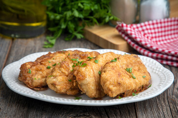 Turkish style meatballs ( Turkish name; Kadin Budu Köfte )