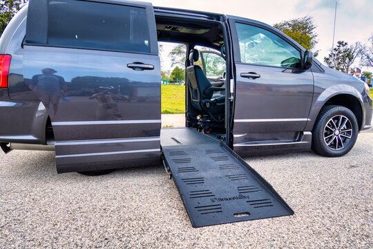 Handicap Van Images – Browse 1,256 Stock Photos, Vectors, and Video | Adobe  Stock