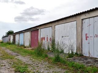 Alte DDR-Garagen auf Rügen