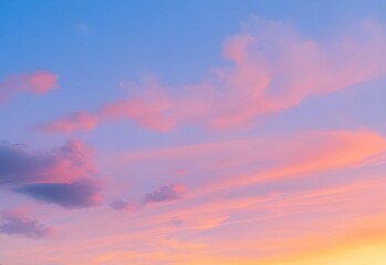 Obraz premium ドラマチックで美しい夕日のカラフルな雲と空