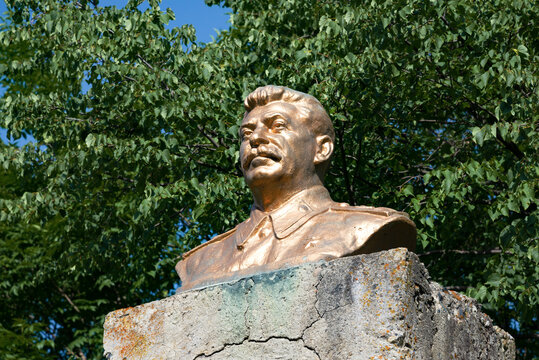 VERHNY FIAGDON, RUSSIA - JUNE 13, 2023: Monument to I.V. Stalin close-up on a sunny summer day. North Ossetia-Alania