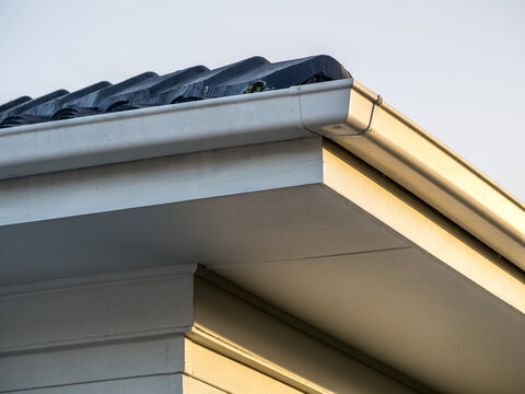 Roof components: soffit, fascia, eaves, gutter