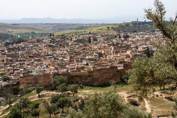 Obraz premium Scenic panoramic view of the medina of Fes, seen from the Marinid tombs