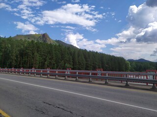 road to the mountains