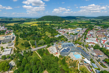 Treuchtlingen im Naturpark Altmühltal, Blick über die Altmühltherme zum Kurpark