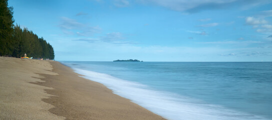 Fototapeta premium Long exposure of a coastal landscape. blurred waves stock photo