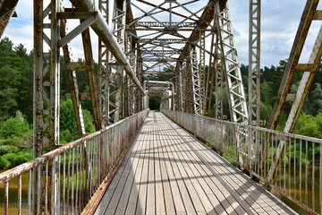 Old iron railway bridge. History