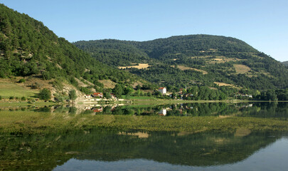 Fototapeta na wymiar In the city of Bolu, Turkey, Cubuk Lake is one of the important natural areas of the country.