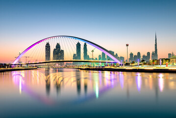 Obraz premium Morning View of Dubai Water Canal and Tolerance Bridge